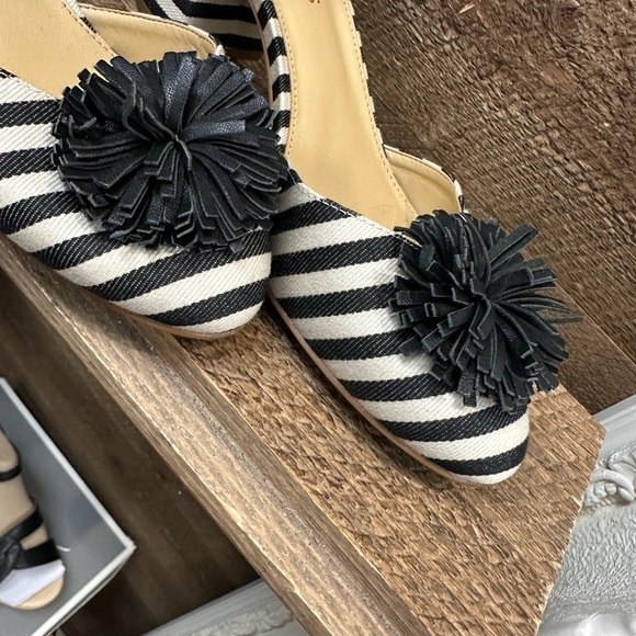 Talbots Black & White Striped Block Heel Sandals Size 7M - Picture 7 of 9